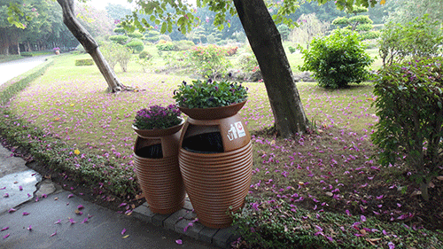  汕頭玻璃鋼花盆垃圾桶，點綴公園好環(huán)境。